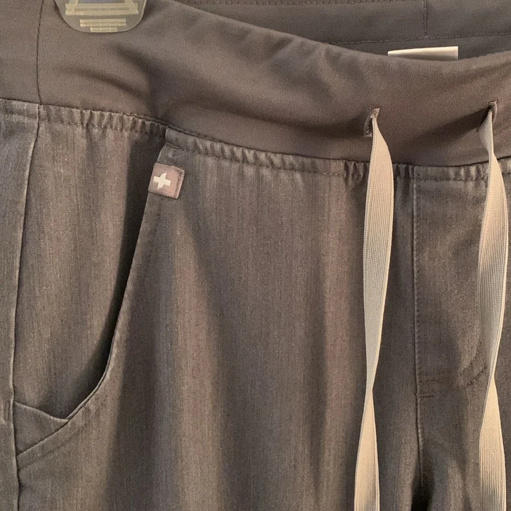 Figs Technical Collection jogger scrub pants - Picture 2 of 5
